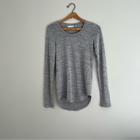 Aritzia Wilfred Free Diapson Heathered Grey Long Sleeve Size Medium. - Picture 3 of 5